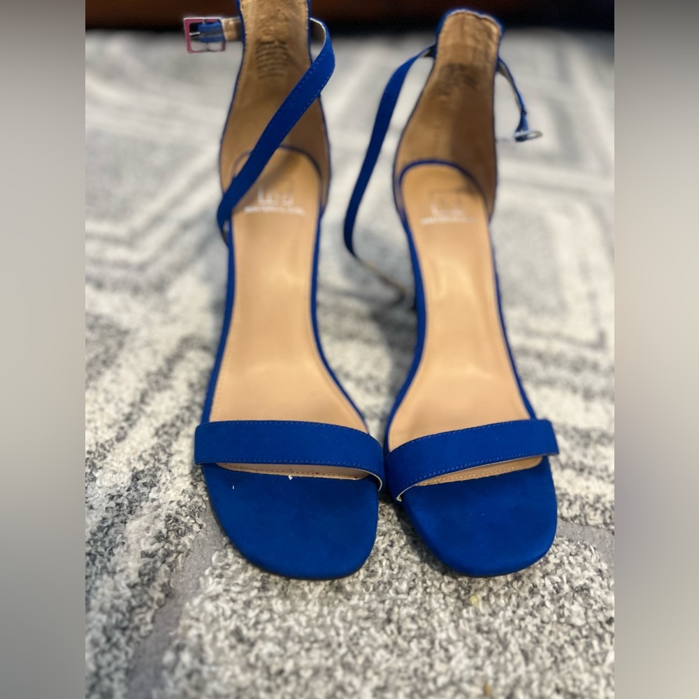 Material Girl Woman’s heels size 10